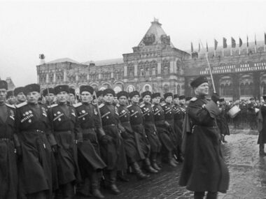 Обращение СНК РСФСР и ВЦИК к казакам  с призывом вступить в ряды Красной армии.